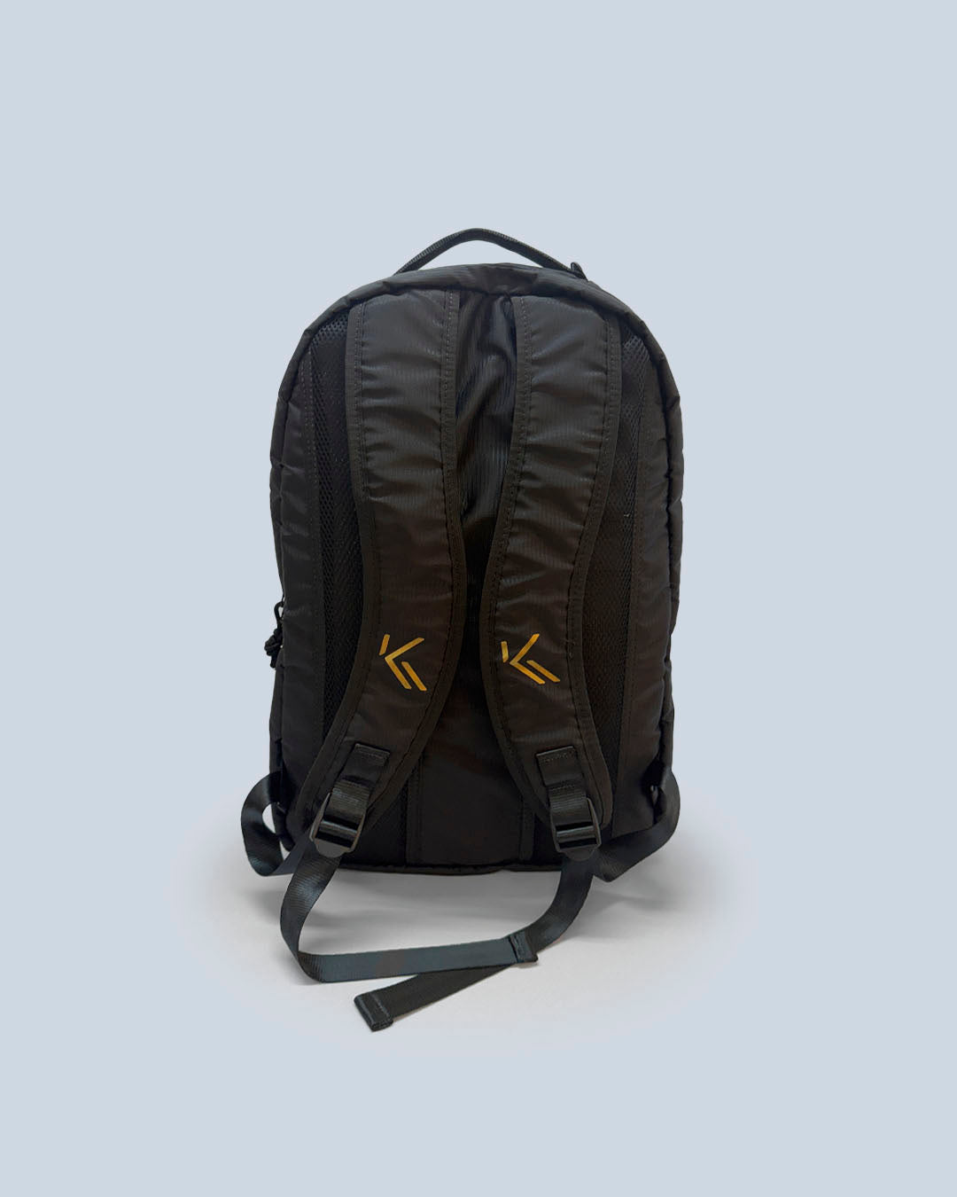 Mochila PRO New Kona  - Preto com Dourado