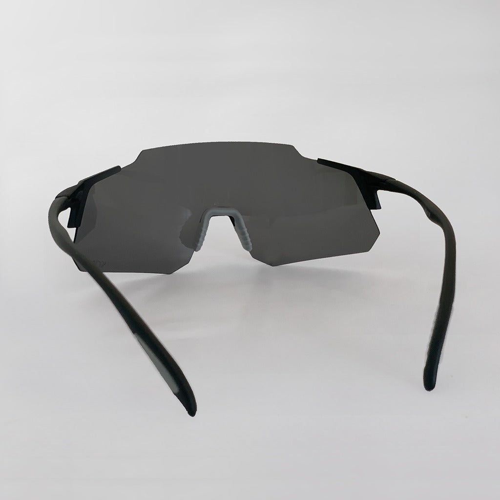 Óculos de Sol Esportivo Kona Rocket Preto e Cinza Lente Cinza